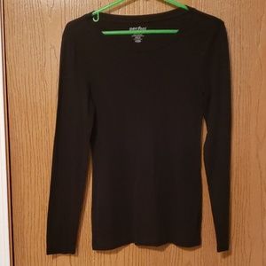 Black long sleeve tee shirt